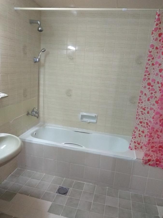 New Avon Hotel *