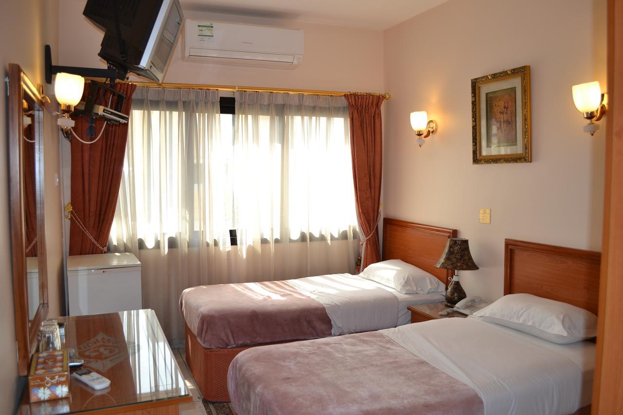 Tara Hotel