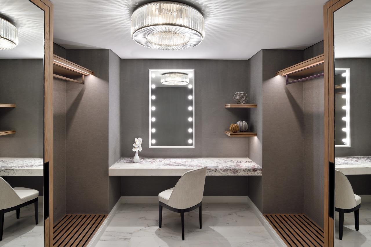 Address Downtown 5*