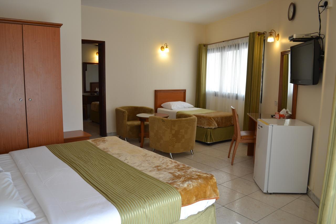 Hotel Tara 2*