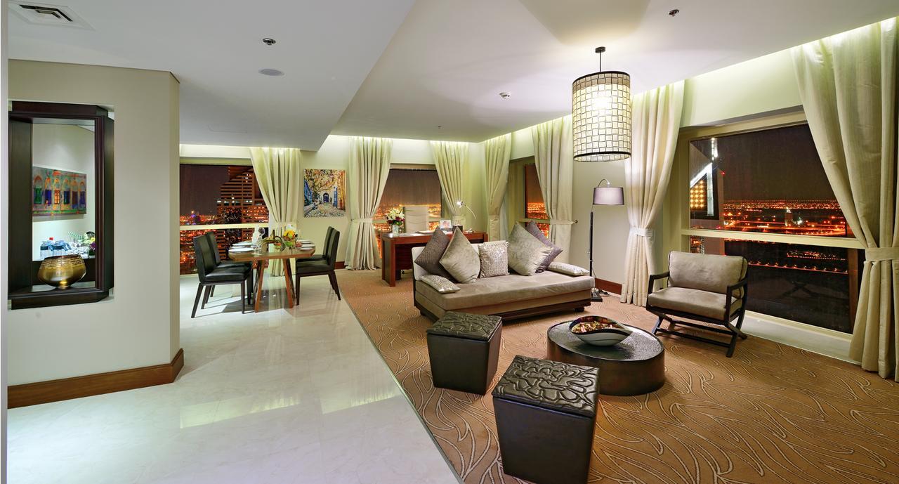 Millennium Plaza Hotel 5*