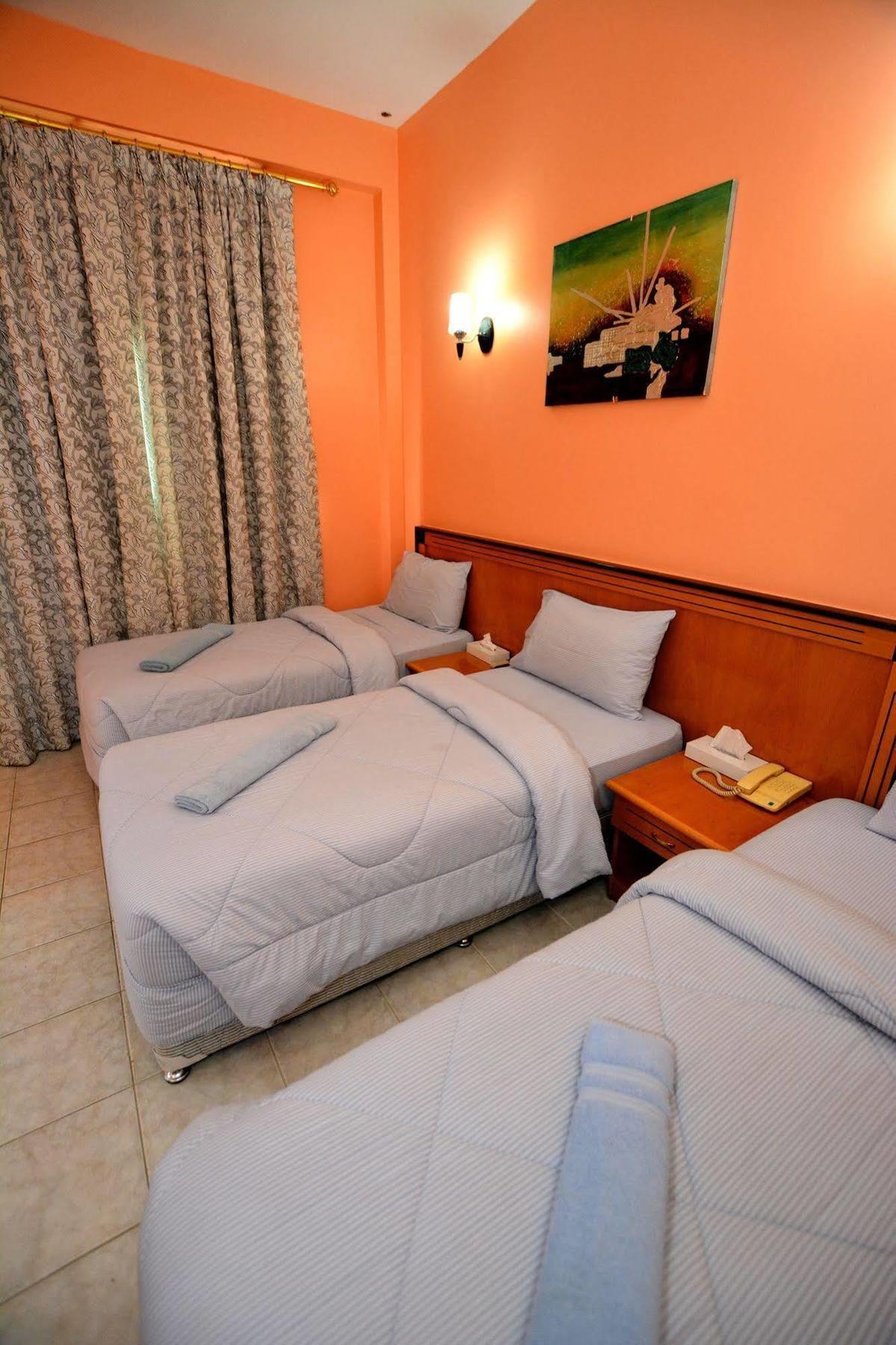 Youth Hotel Dubái