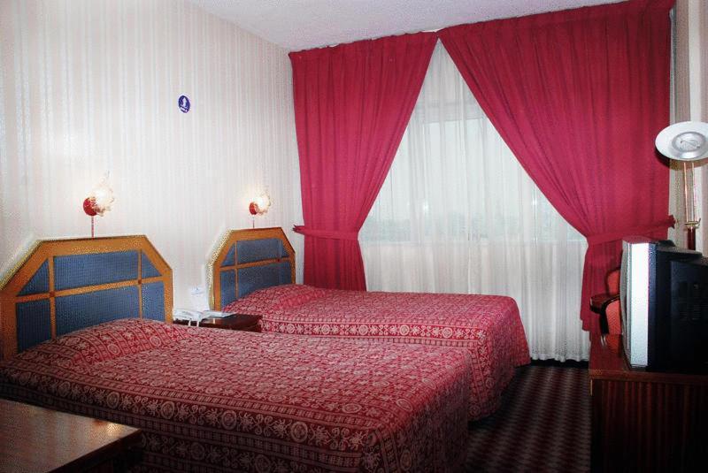 Hotell Rafee 2*