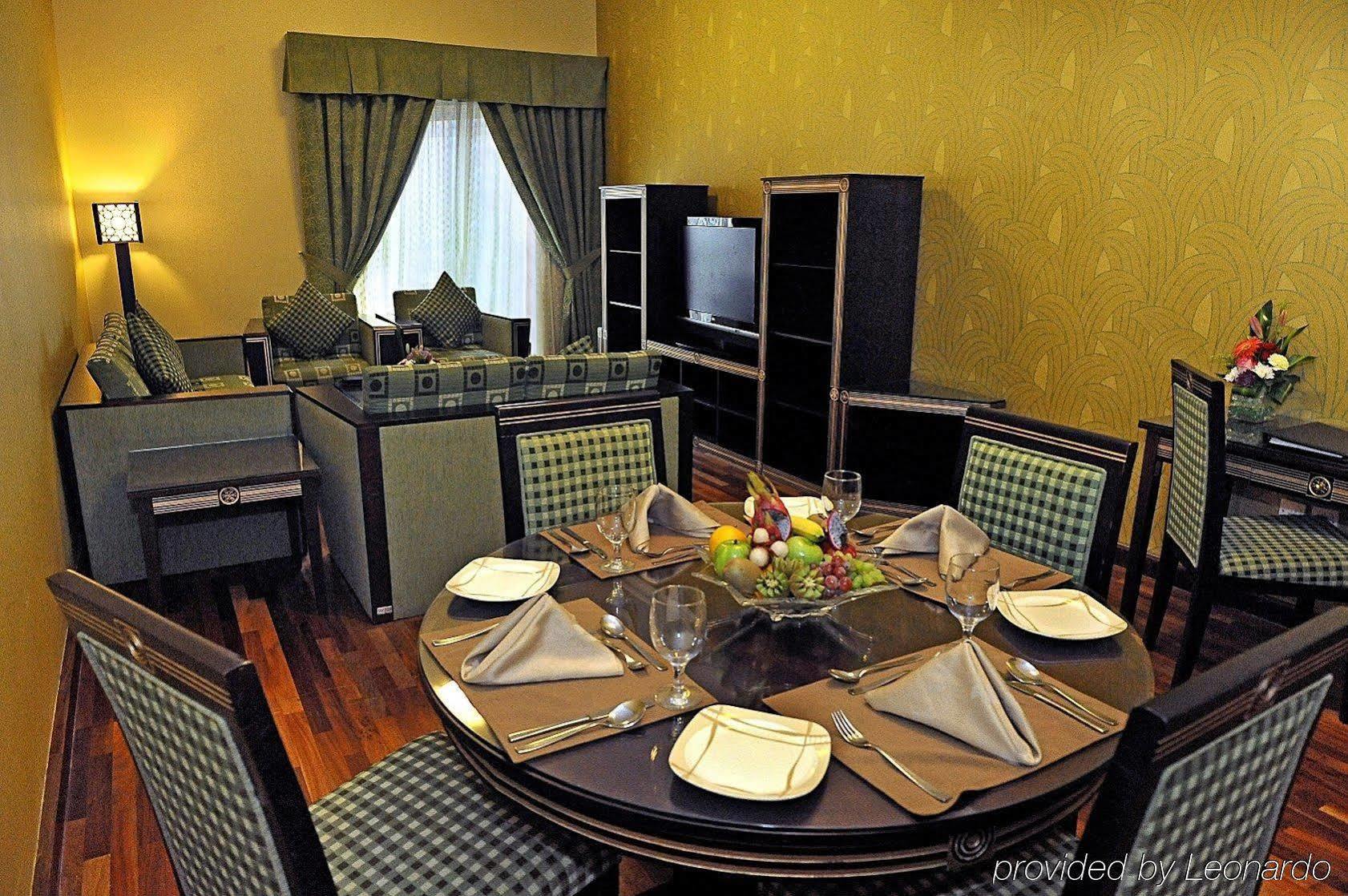 Apartahotel Lotus Downtown Metro 4*