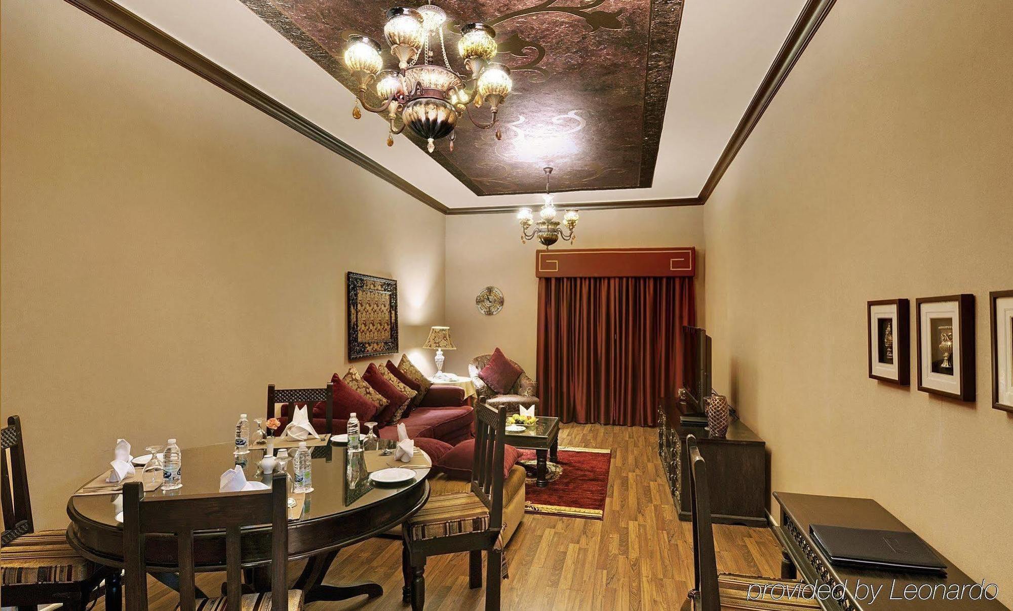 Apartahotel Lotus Downtown Metro 4*