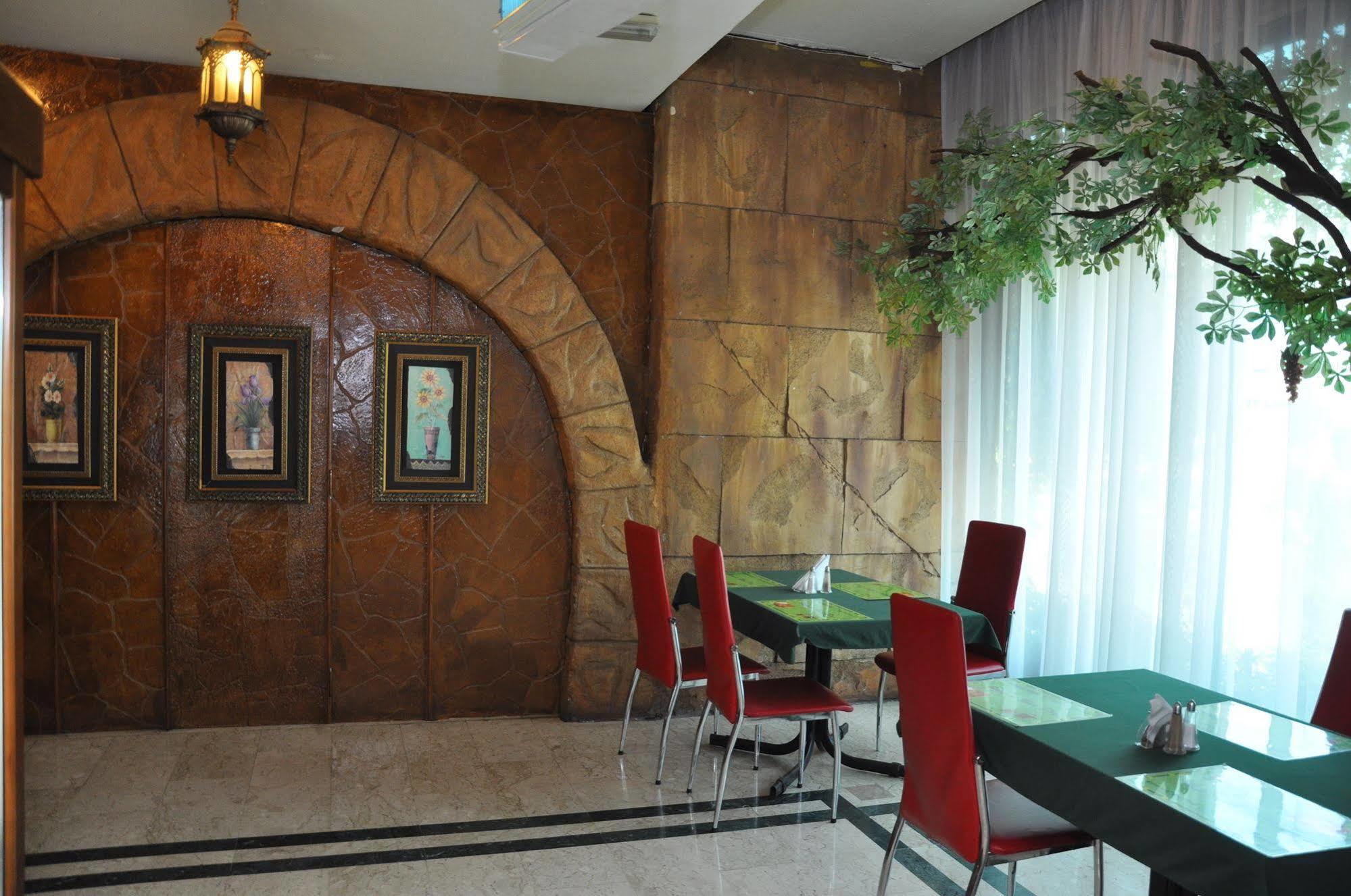 Claridge - Hotel 3*