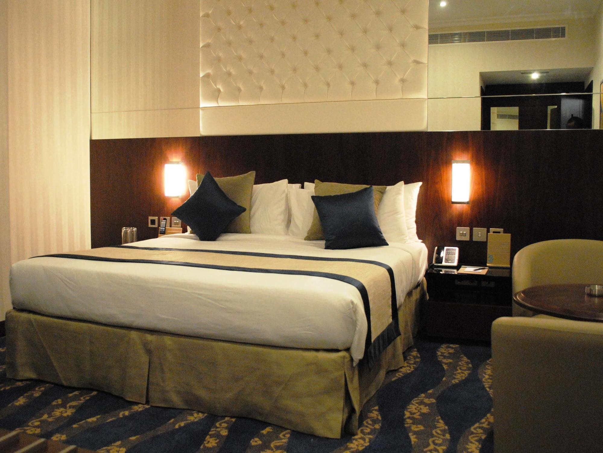 Hotel Raviz Center Point