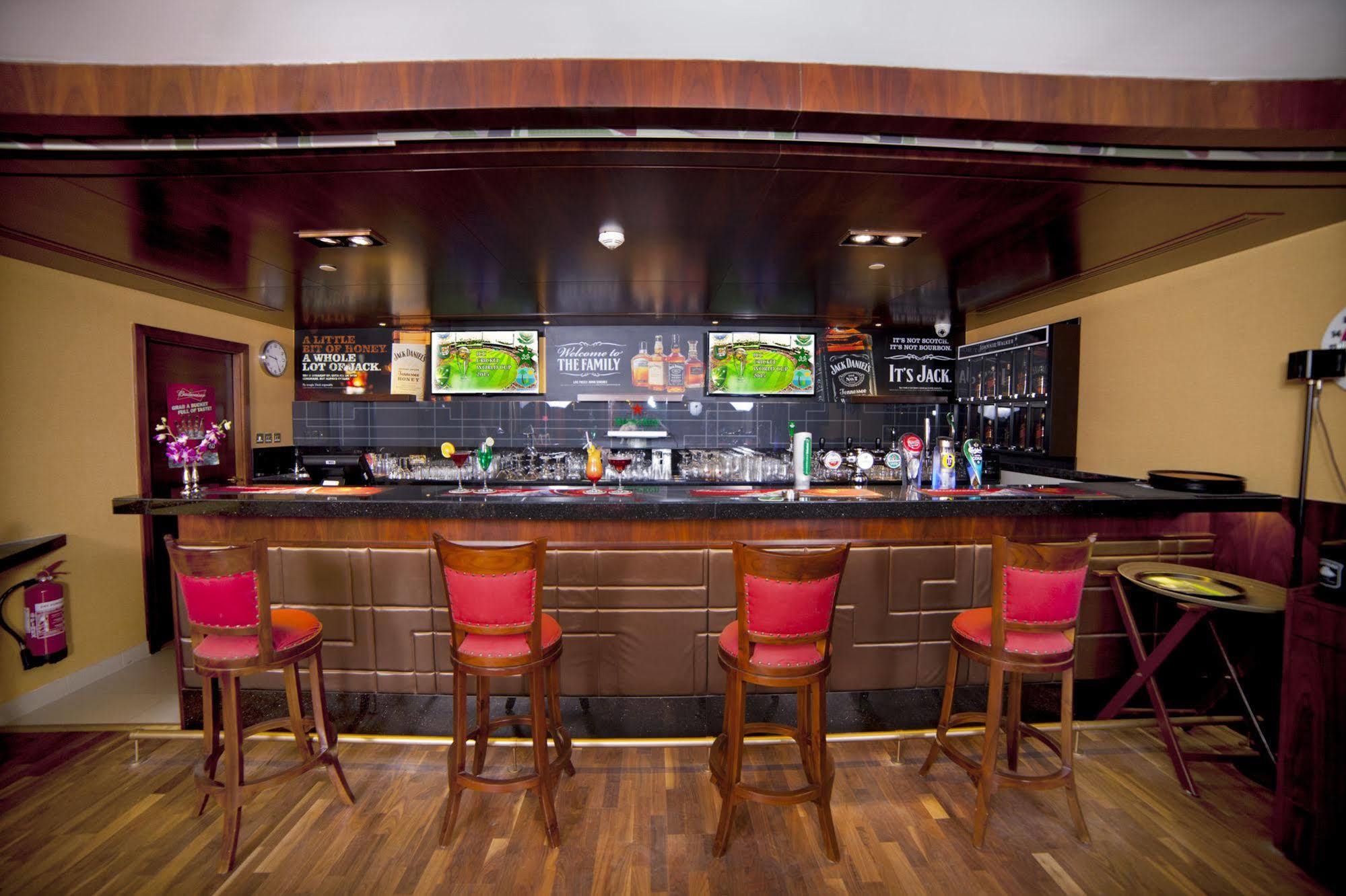 Raviz Center Point Hotel 4*