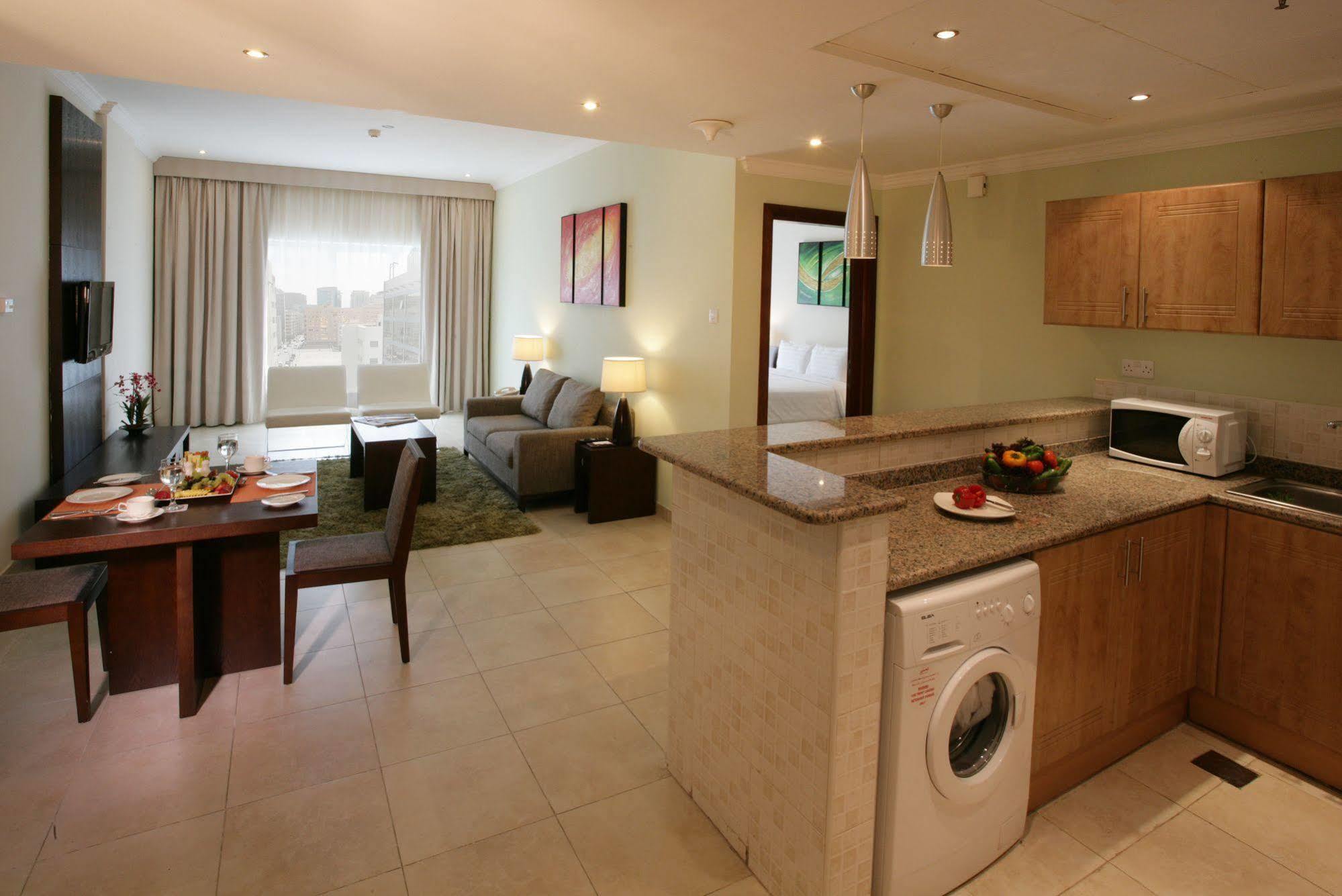 Auris Deira Apartahotel 3*