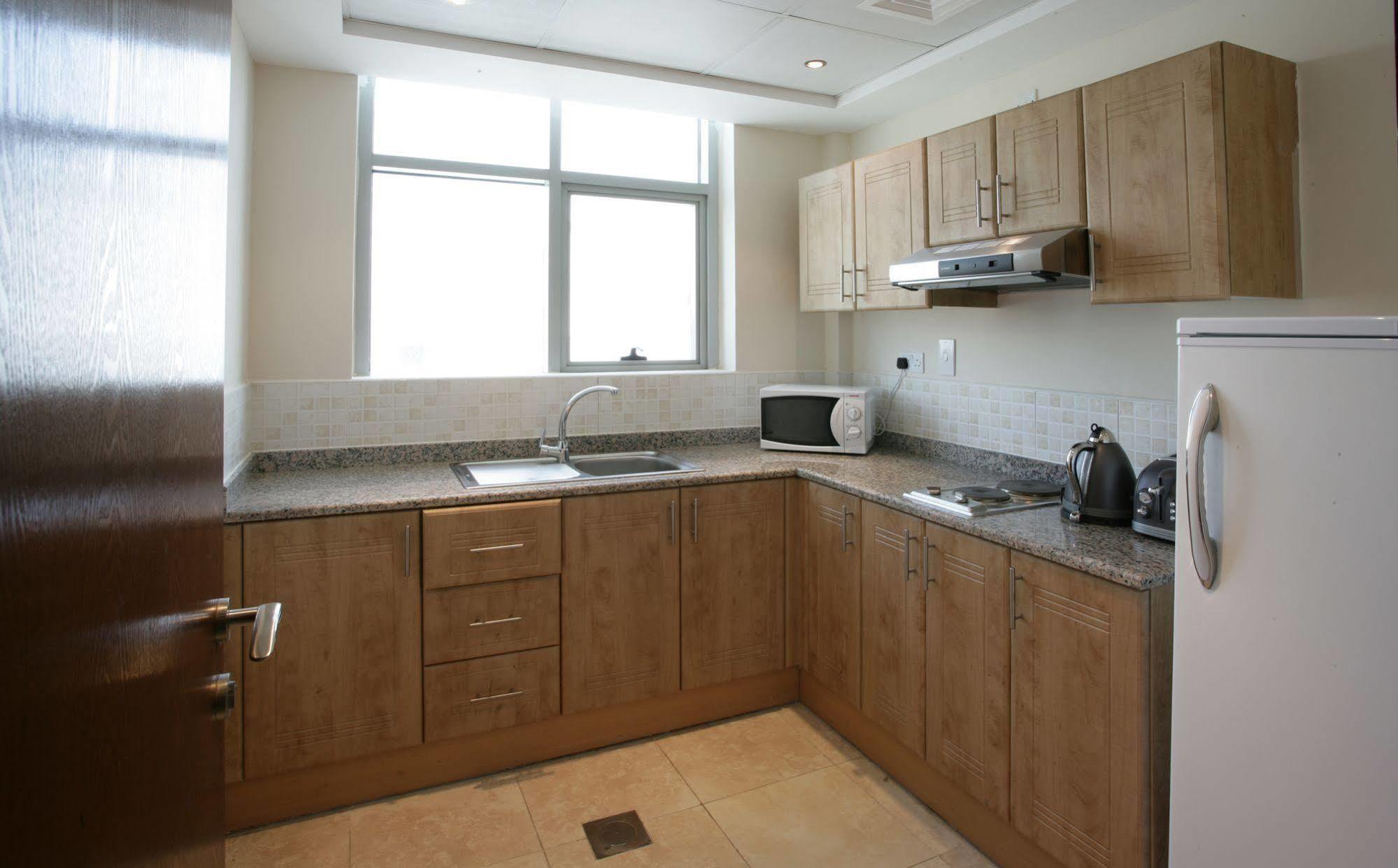 Auris Deira Apartahotel 3*