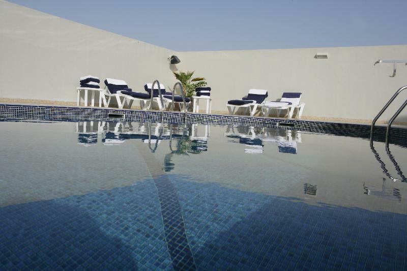 Auris Deira Apartahotel 3*