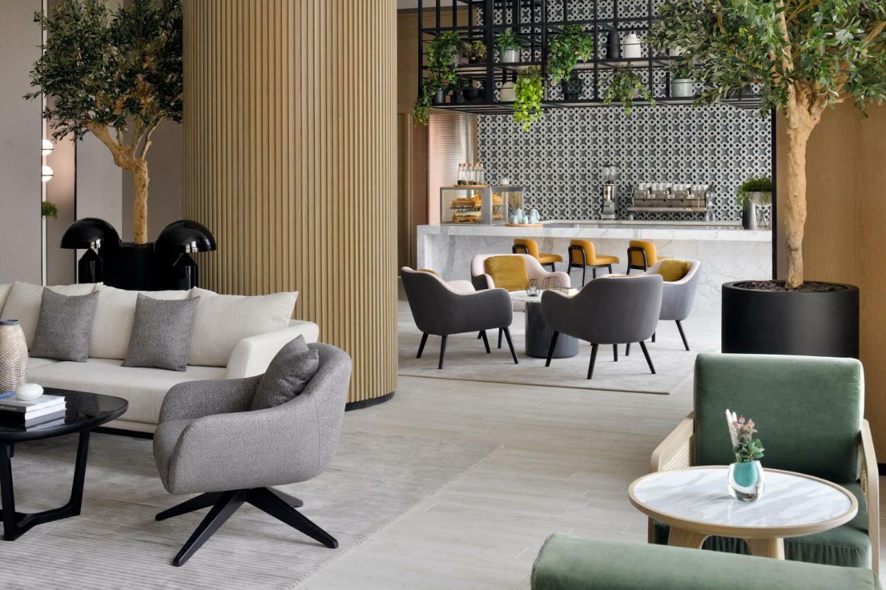 Vida Emirates Hills 4* Dubai