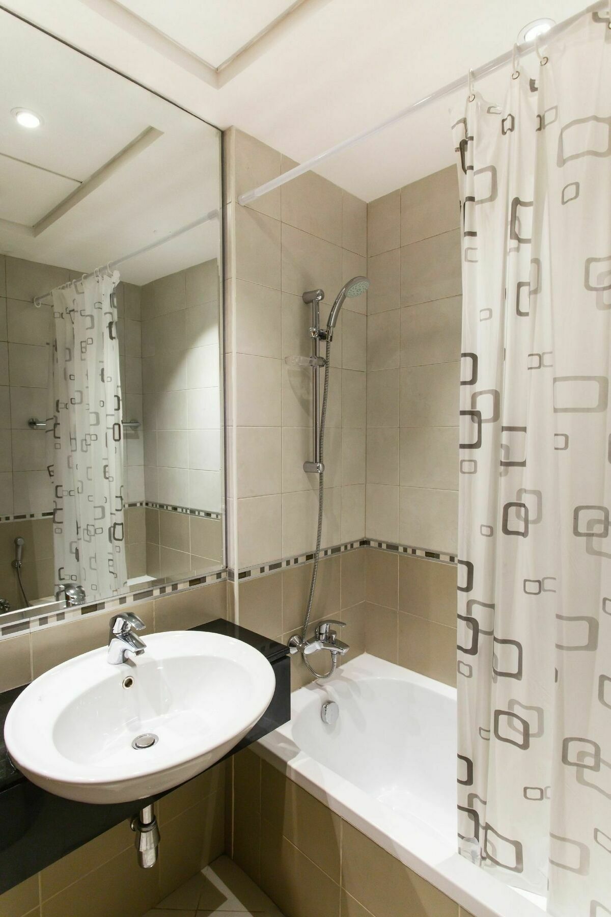 One Perfect - Trident Grand Appartement