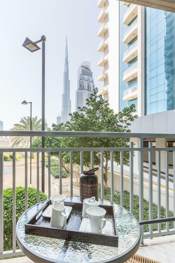 Faraway Homes - Burj Views Appartement