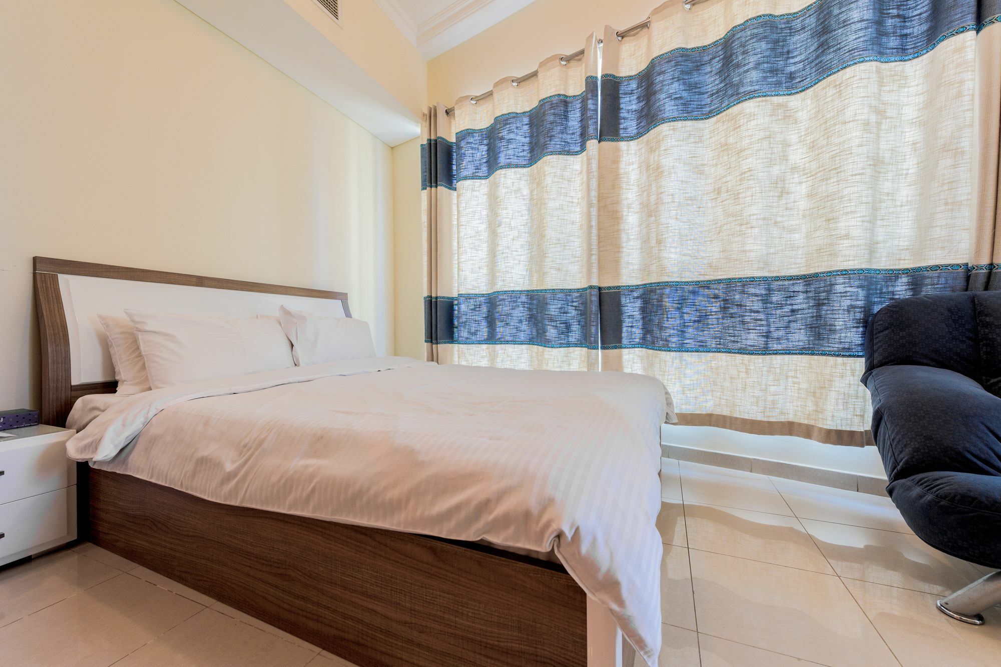 Apartamento Dhh - Cozy And Bright Studio, Bay West Tower Dubái