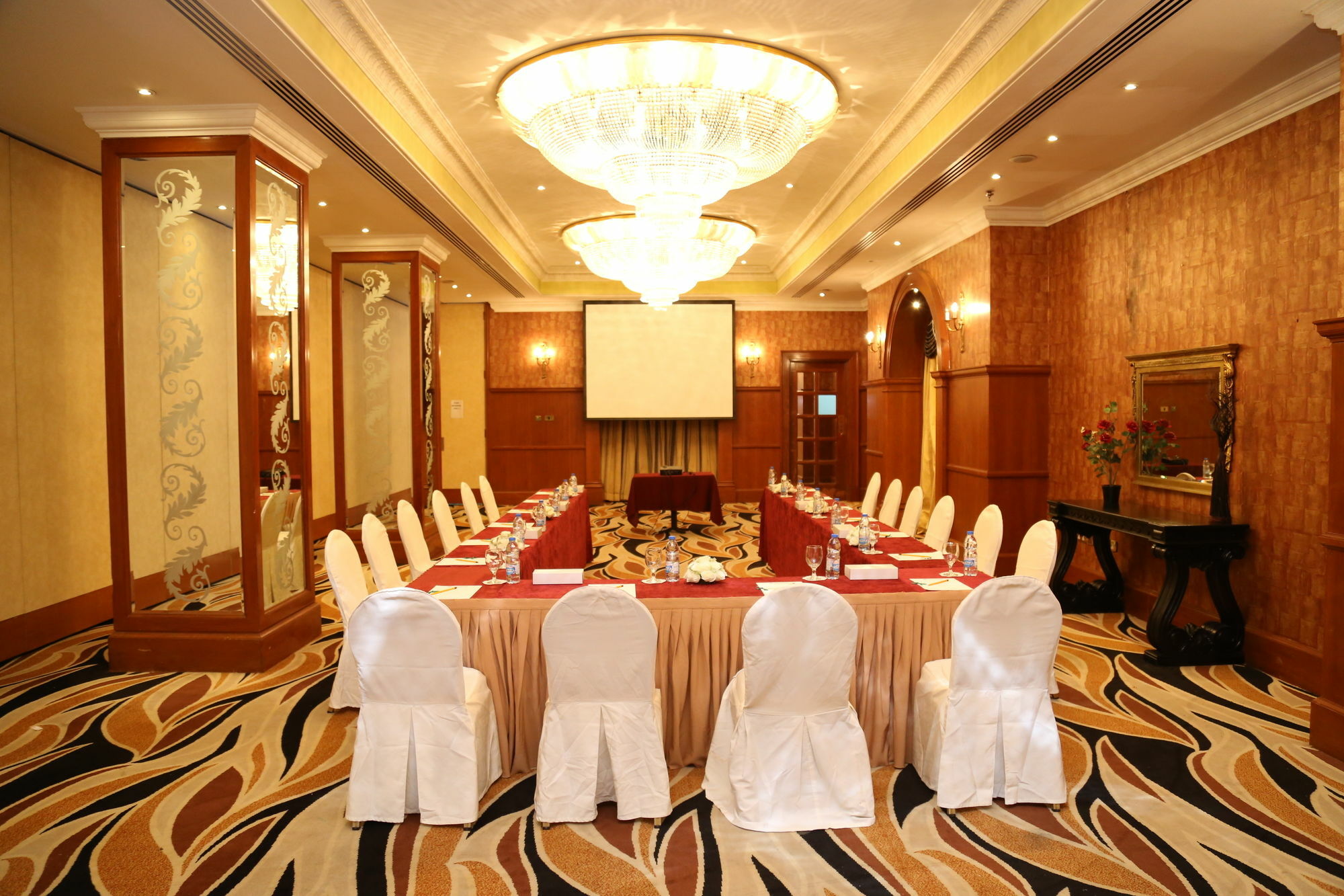 Abjad Grand Hotel Dubái
