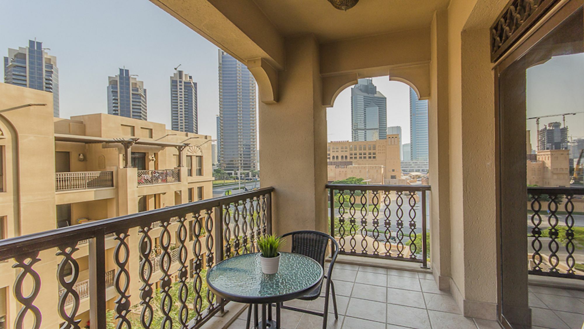 Dhh - Reehan 7 * Dubai