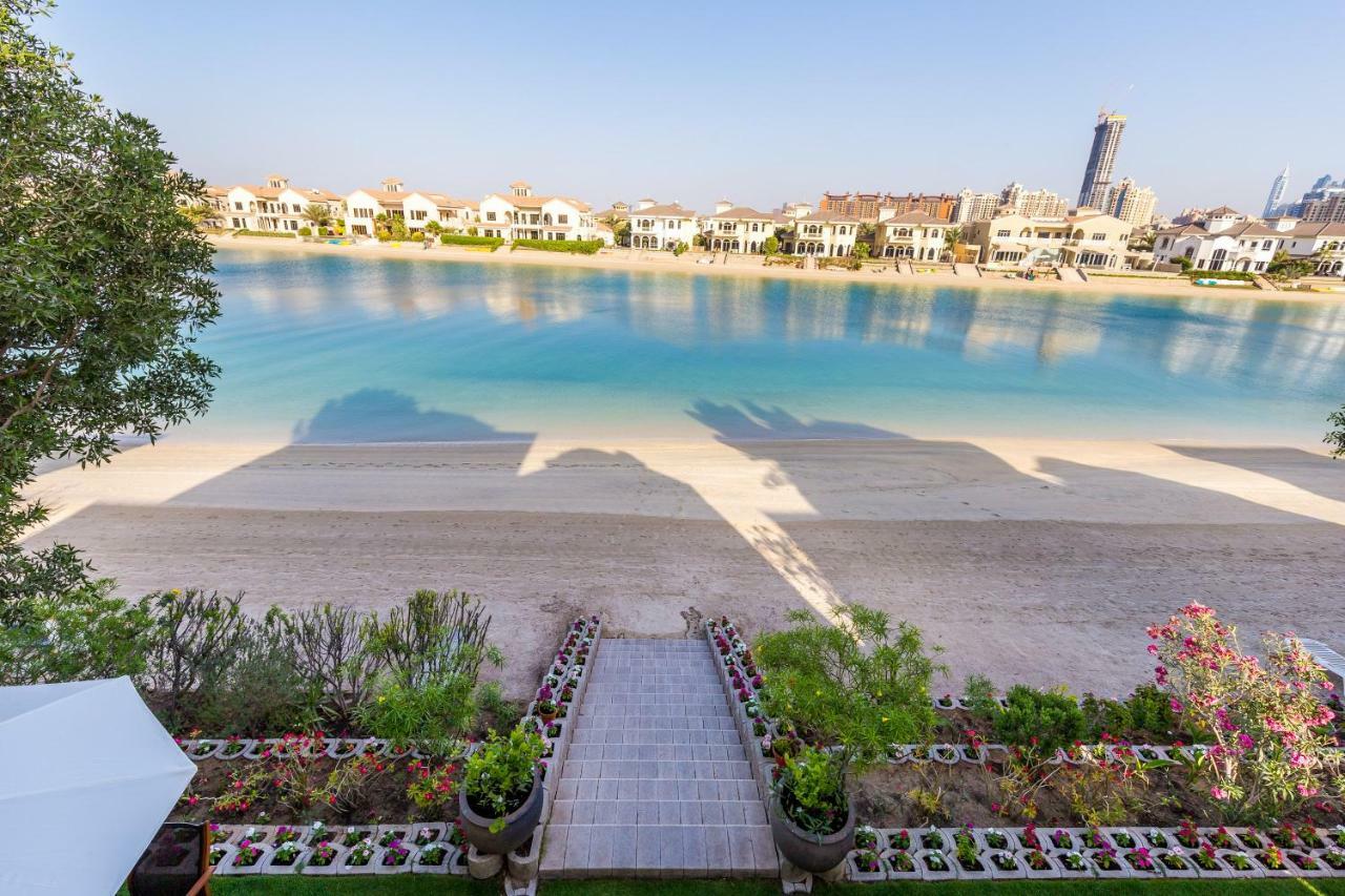 Chic 4br With Assistant And Private Pool On Palm Jumeirah By Deluxe Homes
