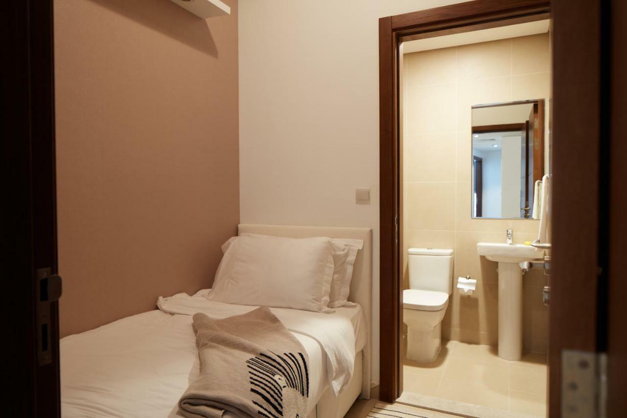Fantastay- Burj Vista 03 Bedroom Apartamento