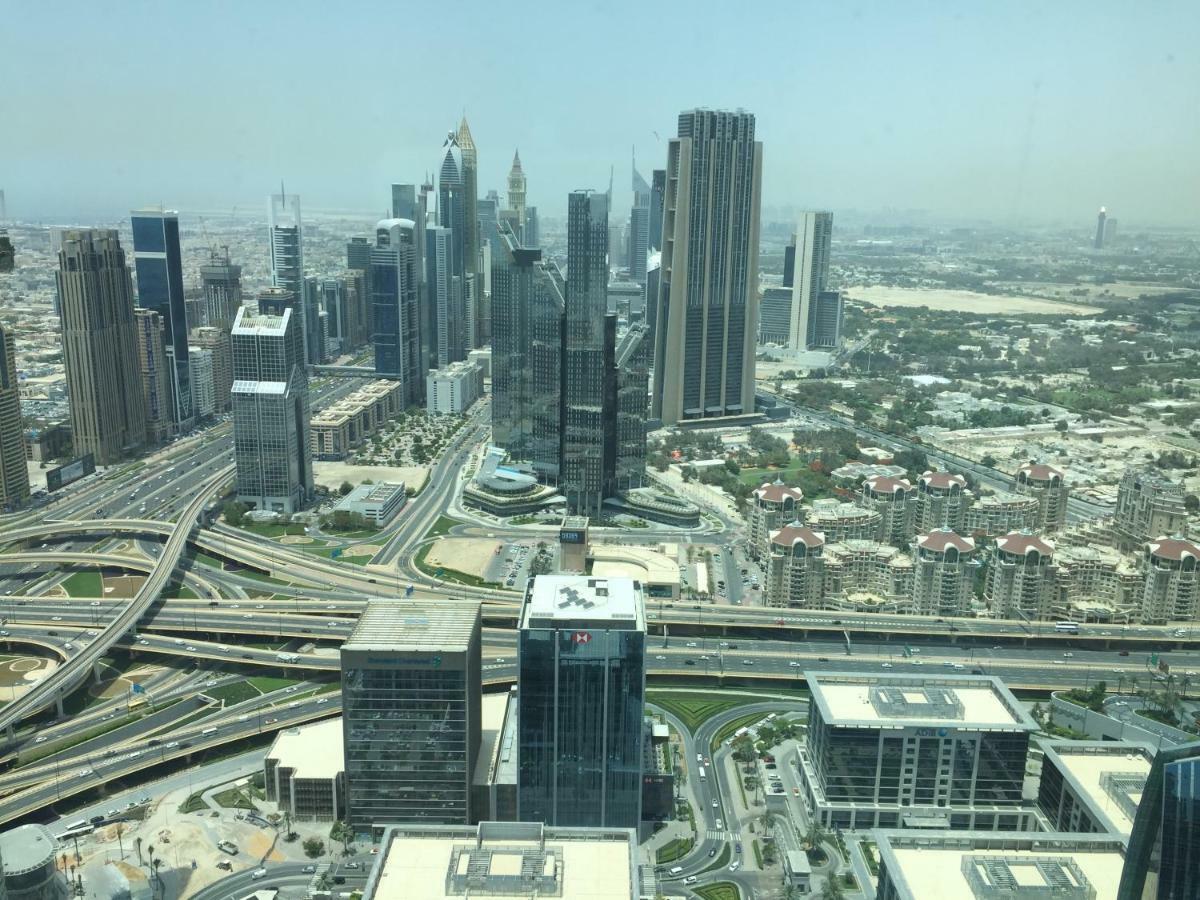 Fantastay- Burj Vista 03 Bedroom * Dubái
