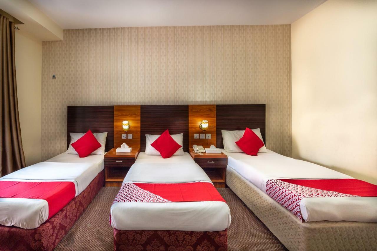 Central Paris Hotel, Baniyas Square