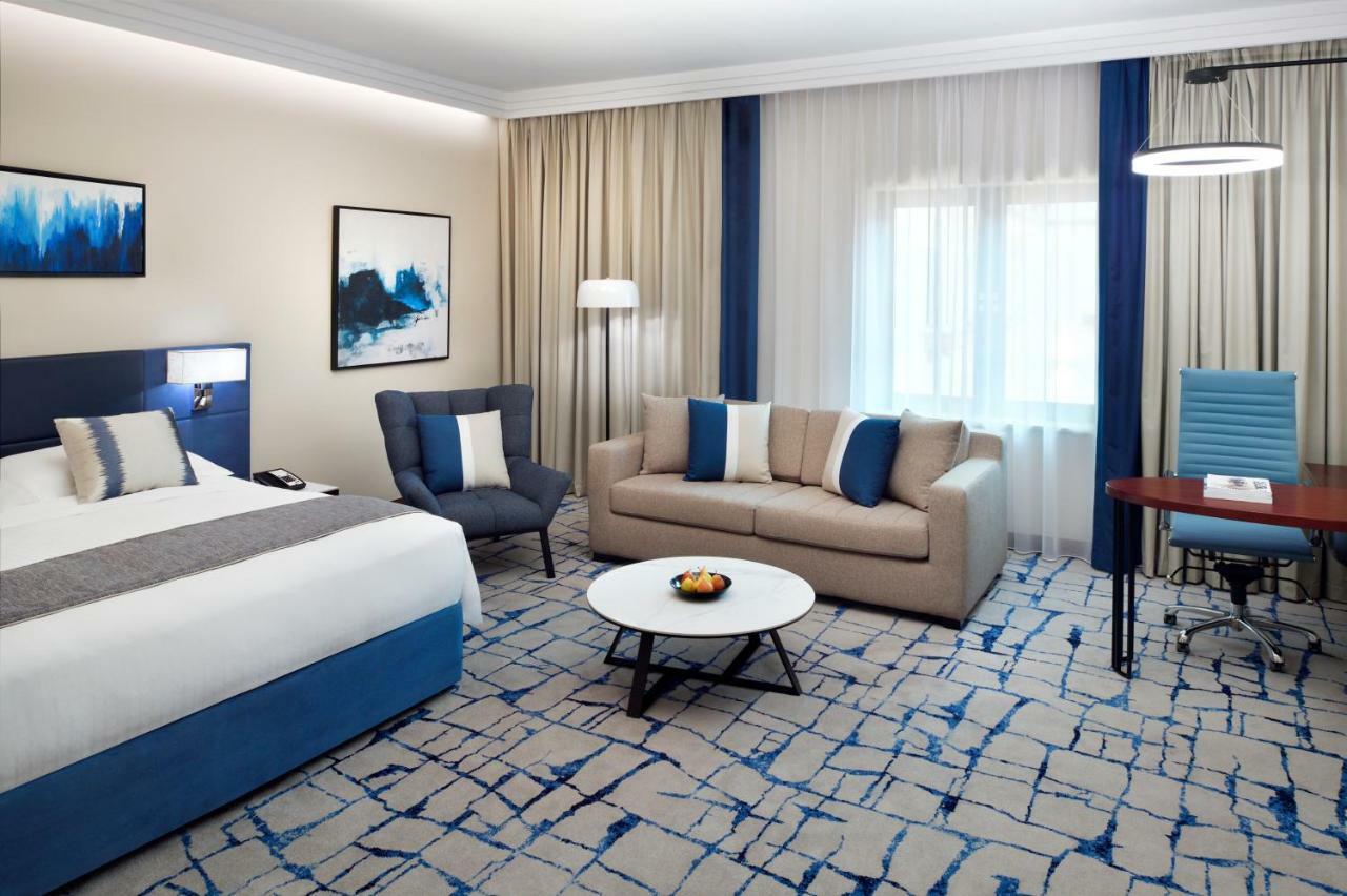 Hotel Moevenpick & Bur 5*