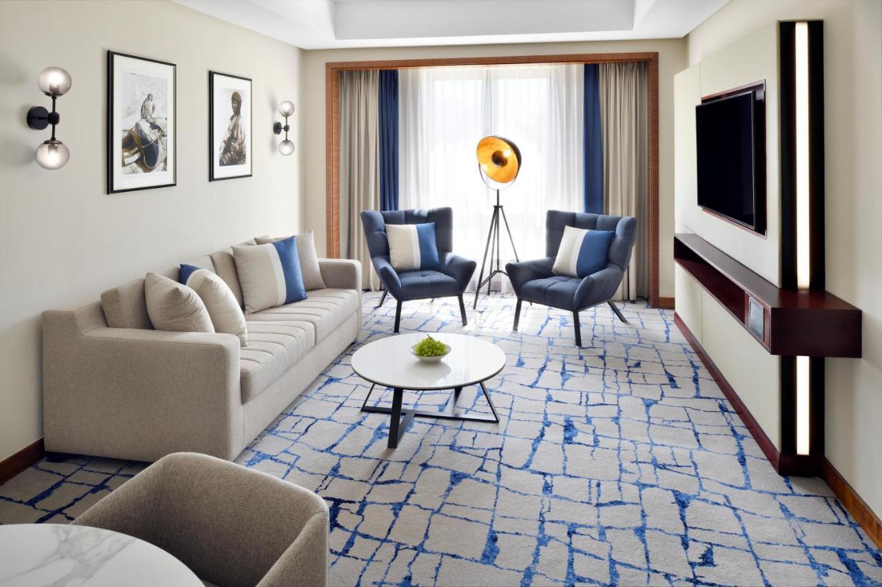 Mövenpick Hotel&apartments Hotell 5*