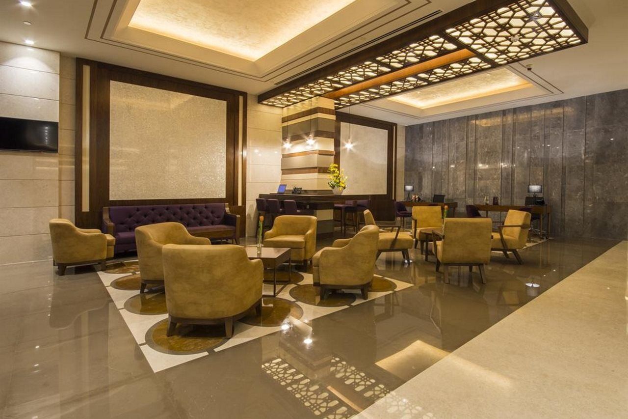 Hotell Golden Tulip Media