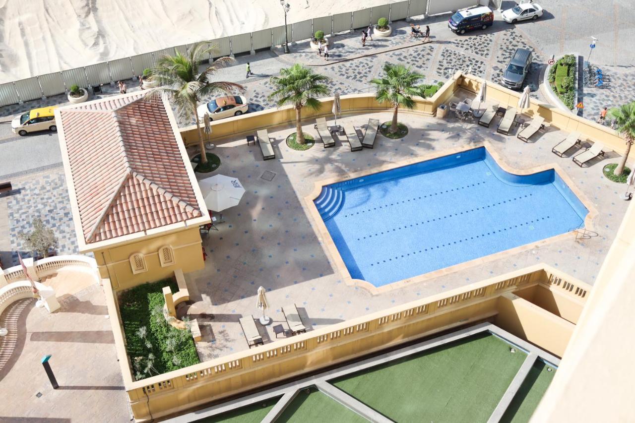 California Albergue Dubai