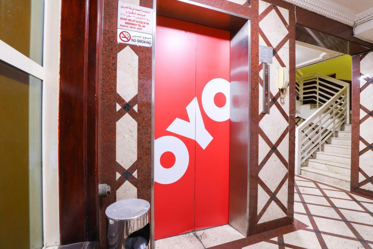 Hotel Oyo 353 Middle East 2*