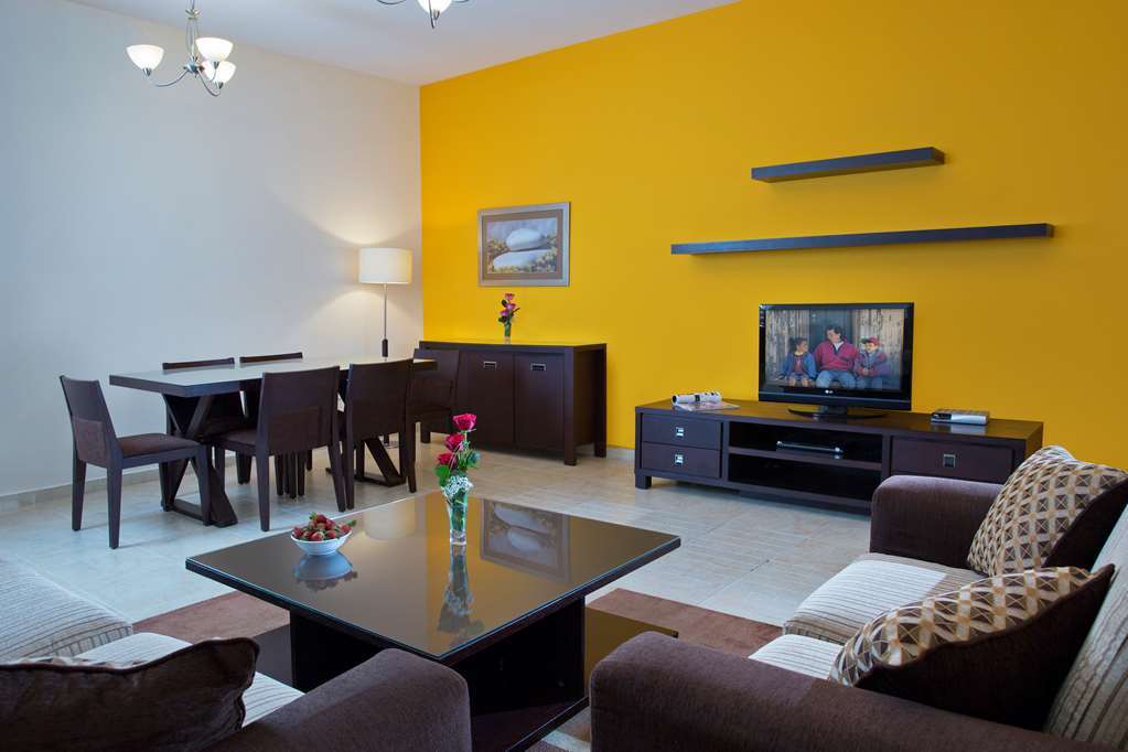 Time Topaz Aparthotel