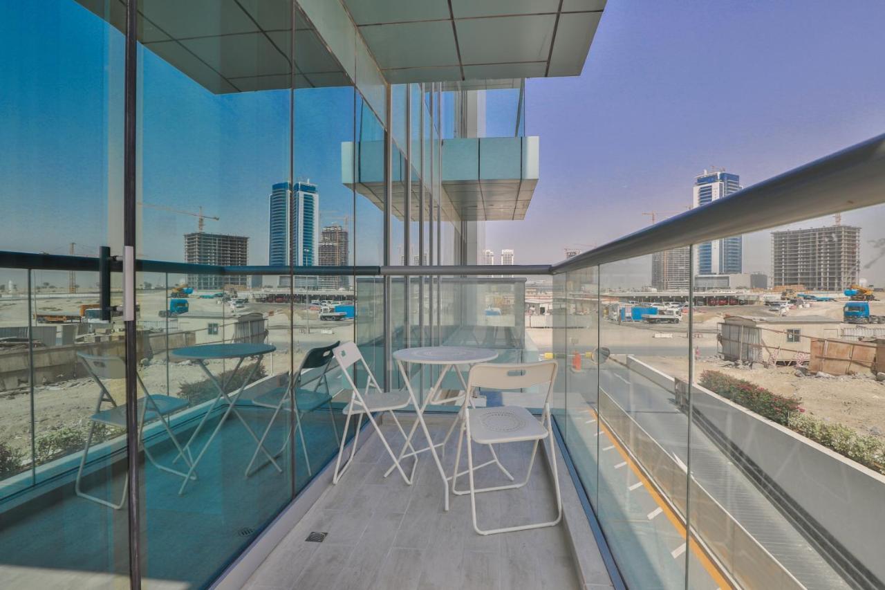 Oyo 378 108 Mont Rose Tower A Dubai