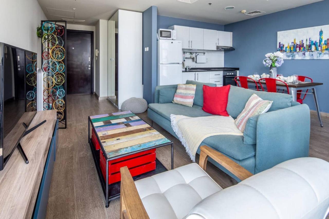 Frank Porter - Yacht Bay Apartamento *