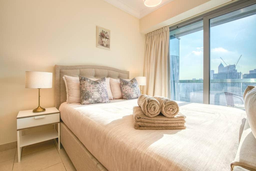 Prime Retreats- Downtown Apartment