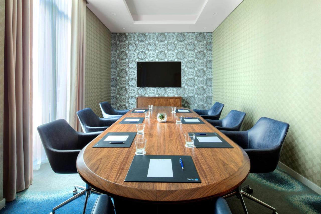 Hotell Radisson Blu Silicon Oasis 4*