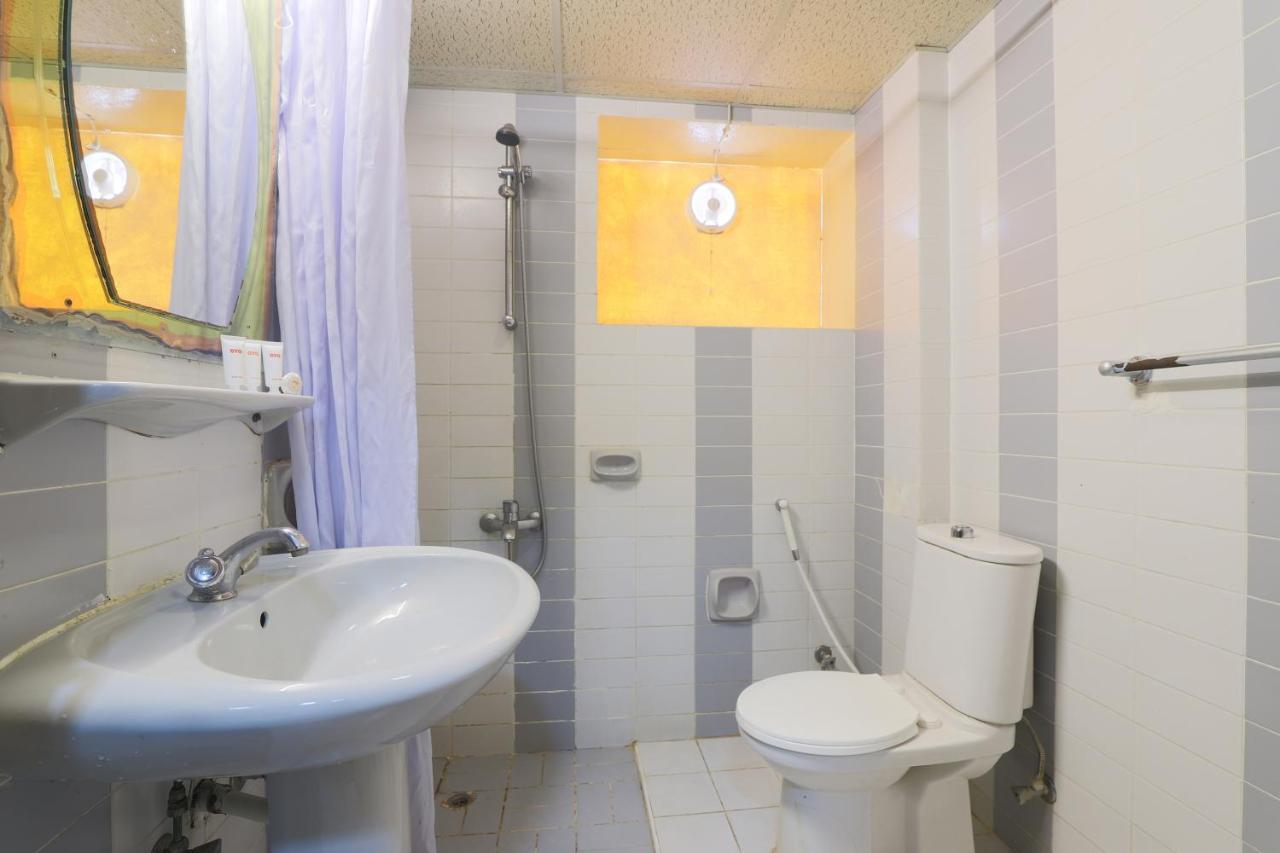 Oyo 329 Down Town Hotel
