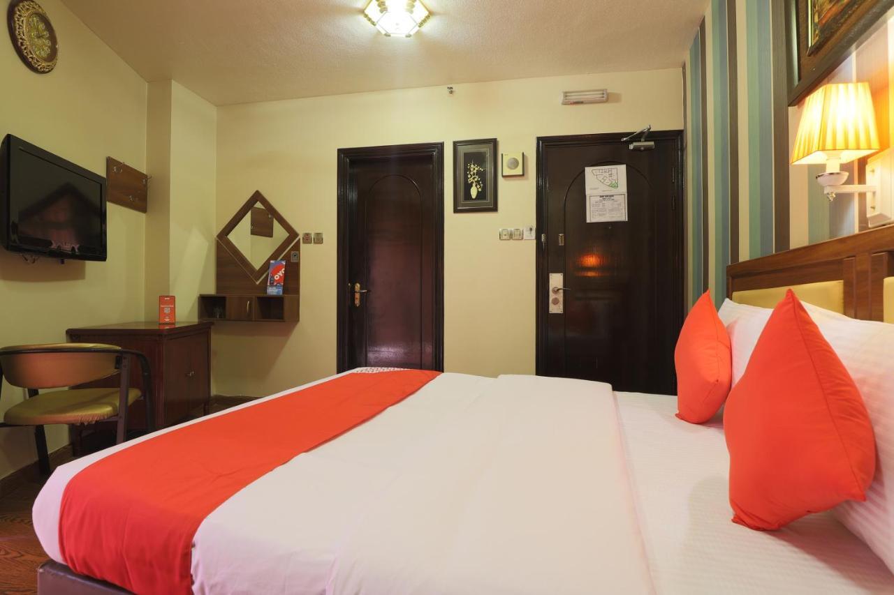 Oyo 329 Down Town Hotel *