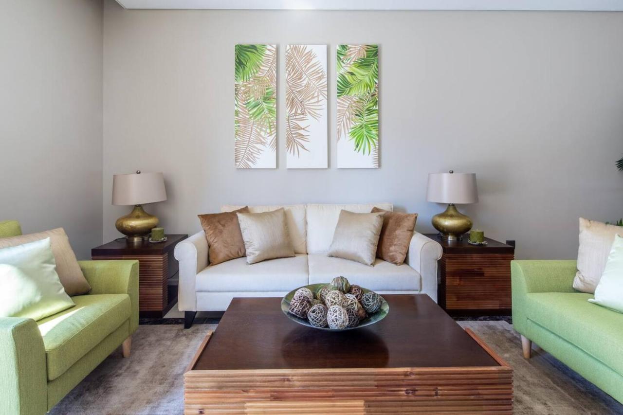 Frank Porter - Mon Reve Apartment *