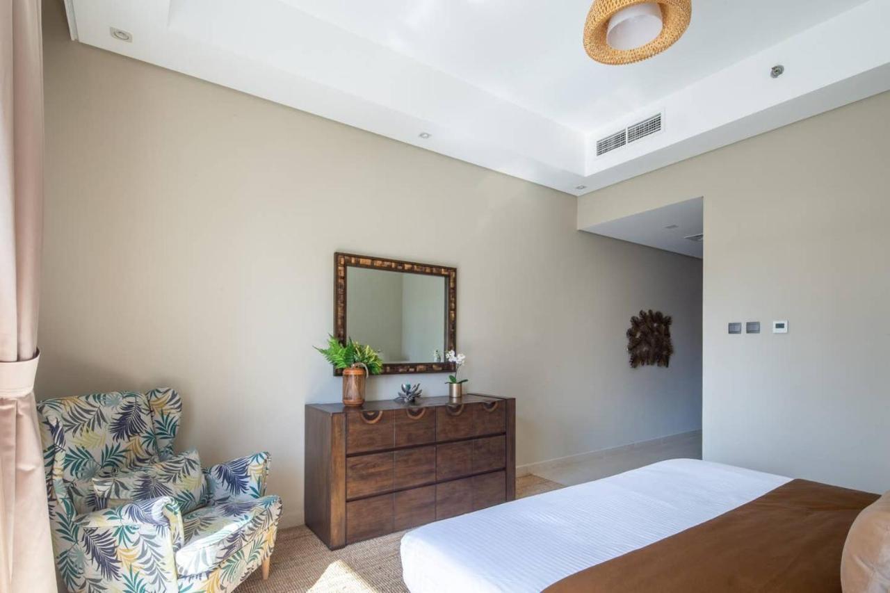 Frank Porter - Mon Reve Apartment Dubai