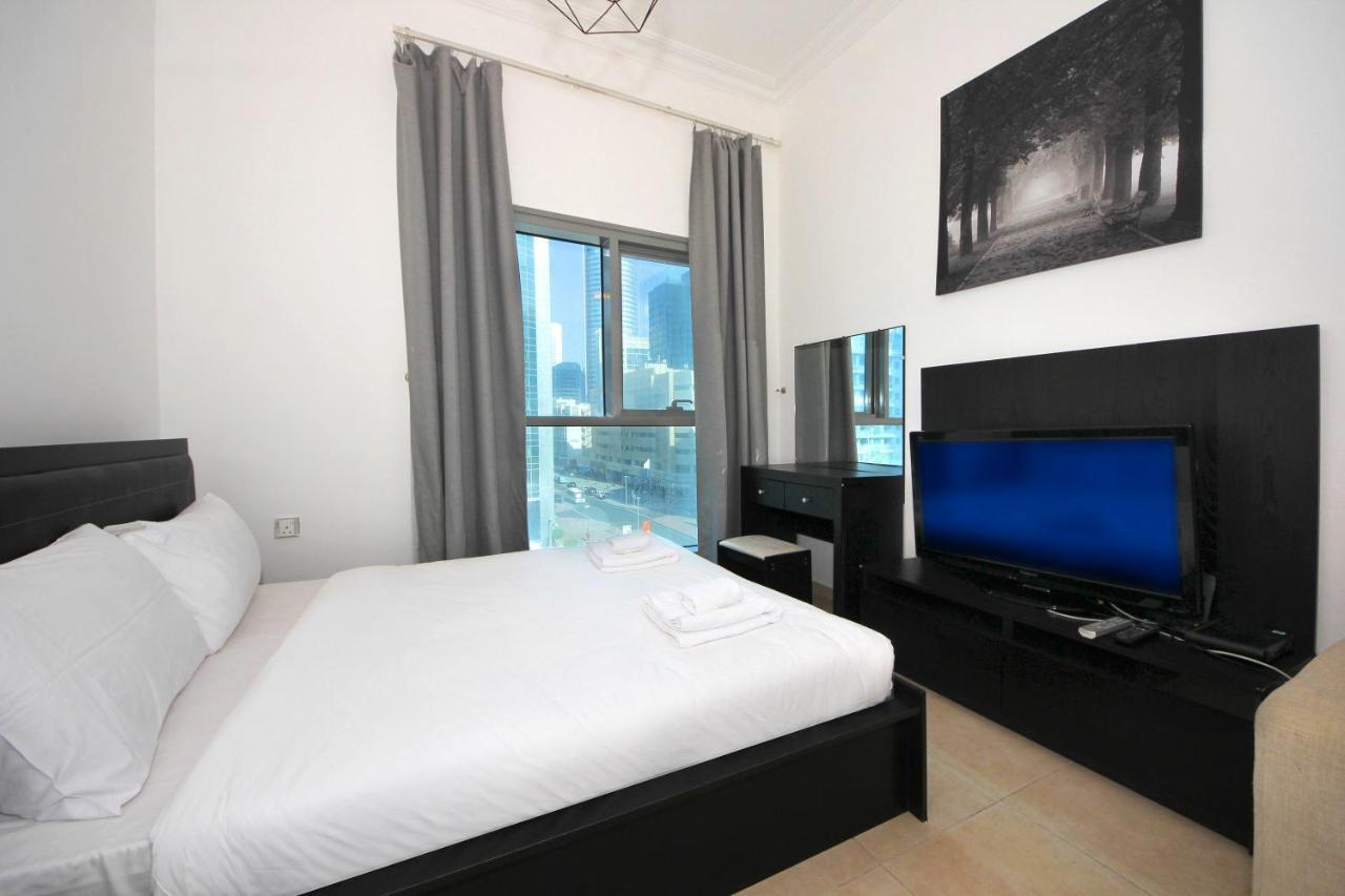 Studio In Zumurud Tower , Marina Apartamento Dubái
