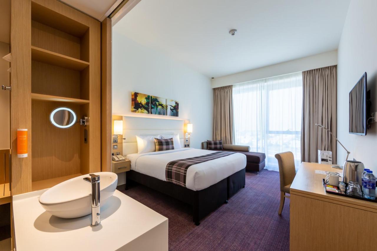Premier Dragon Mart Hotel 3*
