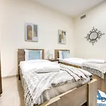 Next To Lake 2Br Apartment Accessible To Metro, Dubai Gate 2, Jumeirah Lake Towers By Deluxe Holiday Homes