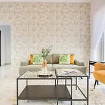 Sunny 1Br At Canal Residences West Dubai Sports City By Deluxe Holiday Homes