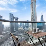 Luxurious 1 Bedroom Downtown