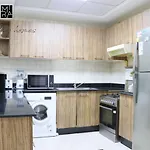 Serviced 1 Bed In Downtown - 5 Min To Dubai Mall