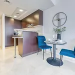 Welcoming Studio At Sky Gardens Difc By Deluxe Holiday Homes