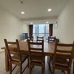 Metro Premium Location Spacious 2 Bedroom Apartment Right Next To The Metro