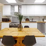 3 Bedroom Apartment In The Heart Of Dubai Marina