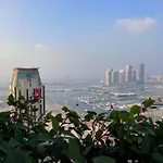 Stylish 2 Bdr In Dubai Marina & Hotels Beach Access Available