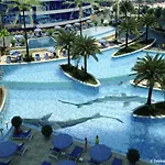 Maison Privee - Cool Dubai Apt Next Burj Khalifa & Design District